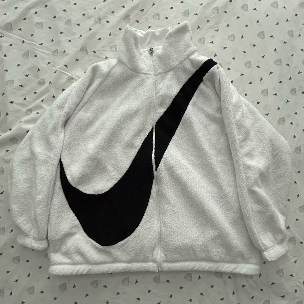 reversible nike swoosh jacket🤍🖤